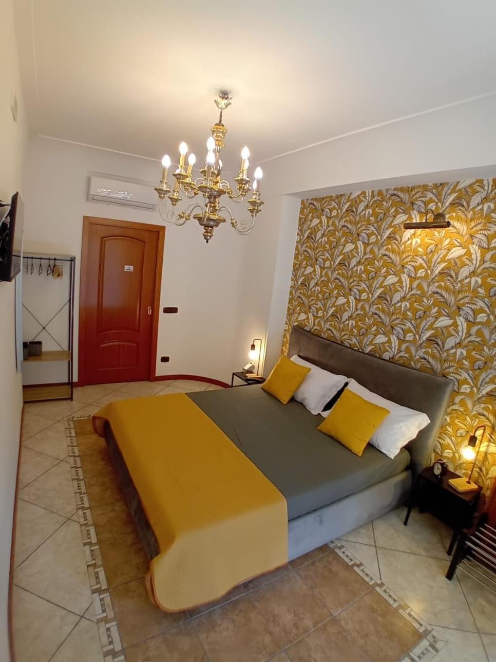 Hotel Reginella House Napoli Esterno foto