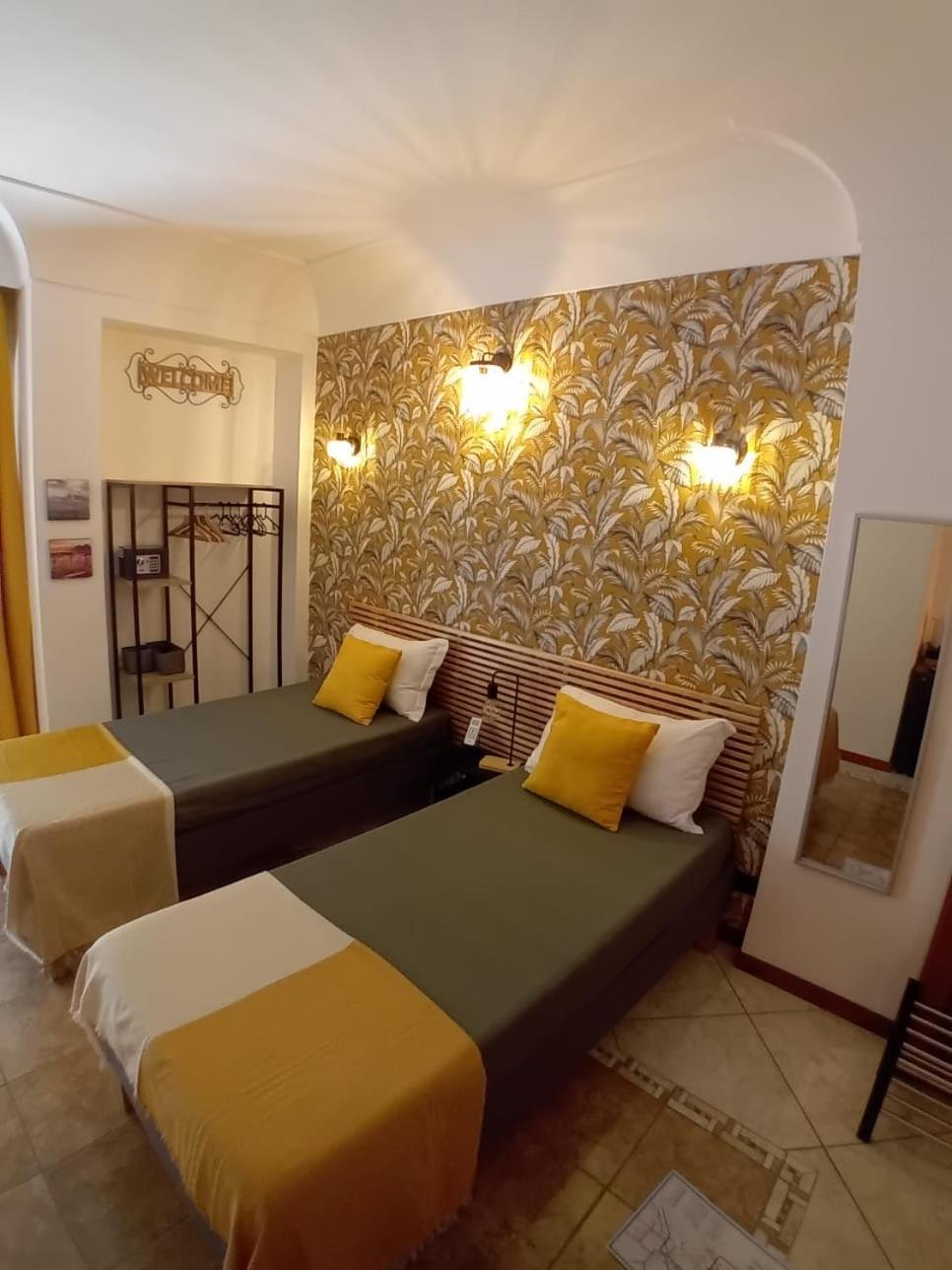 Hotel Reginella House Napoli Esterno foto