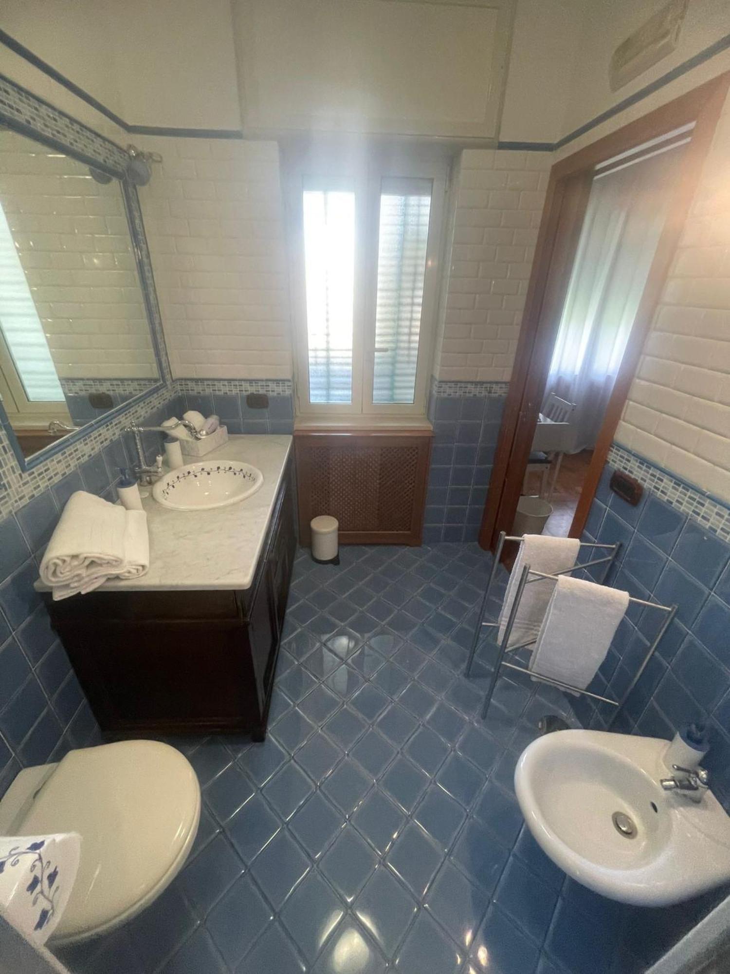 Hotel Reginella House Napoli Esterno foto