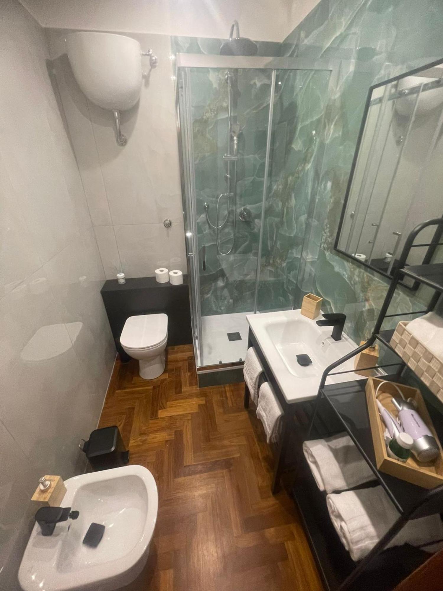 Hotel Reginella House Napoli Esterno foto