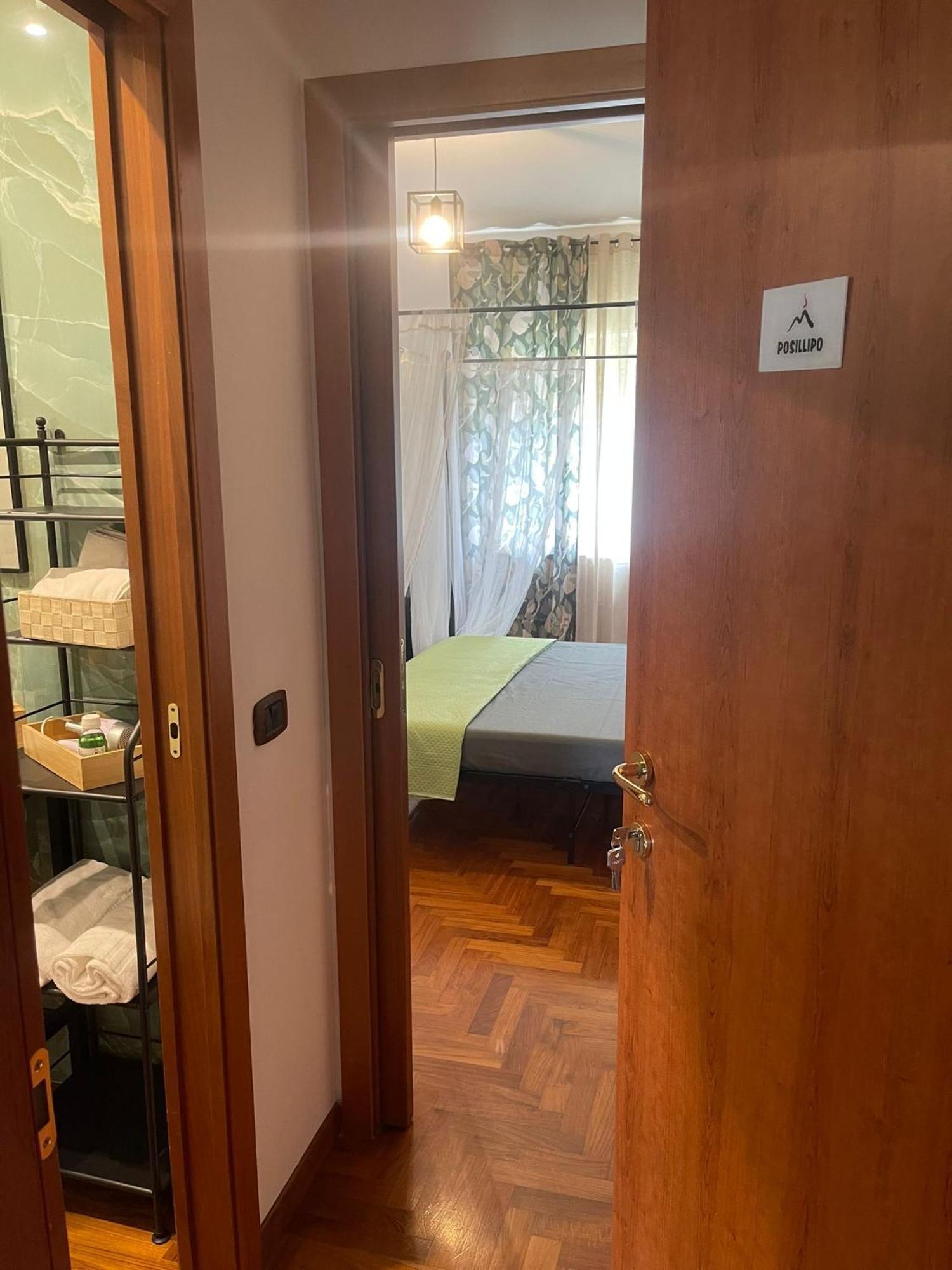 Hotel Reginella House Napoli Esterno foto
